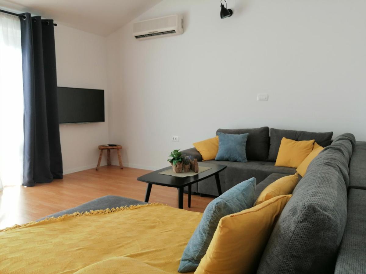Apartment Near The Sea-Self Check-In Podstrana Luaran gambar
